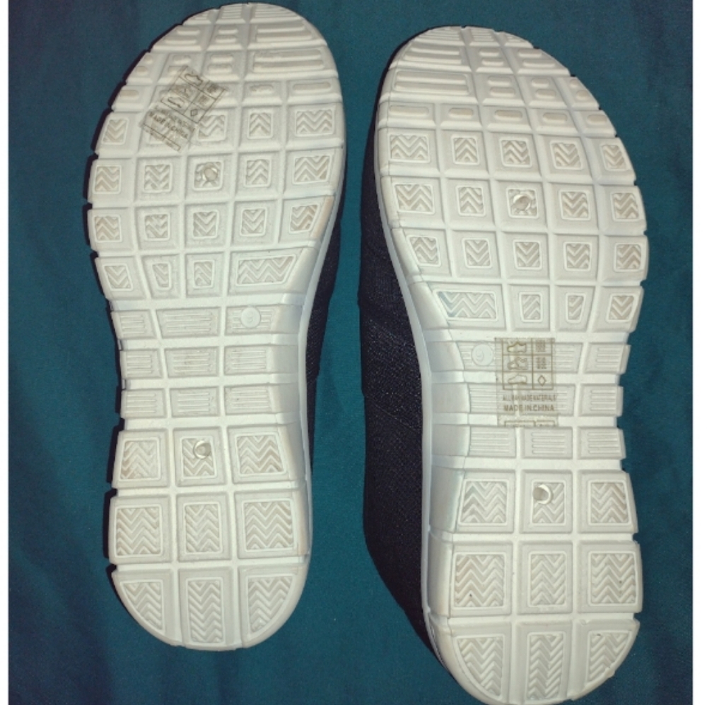 NWOT Take a Walk Women's Black Stretch Slip On Athletic Shoes with White Soles - Picture 6 of 15